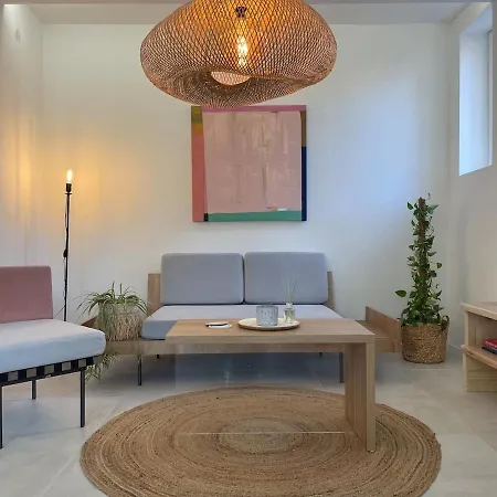 Cozy Flat In Apartment *
